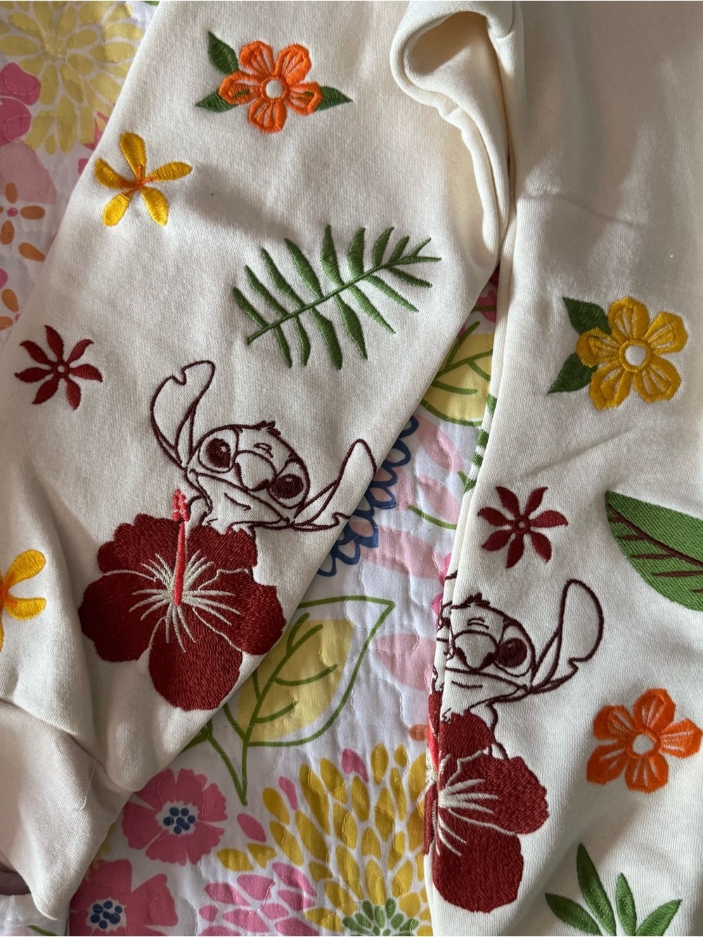 NWT small Disney Lilo & Stitch Floral Crewneck - Picture 5 of 8